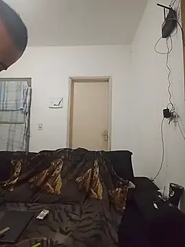 Edneishenrique online show from June 2026 06:49:01 AM