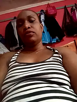 Snapshot of mamy254 chatting on June 2026 01:14:01 PM mamy254 online show from June 2026 01:14:01 PM