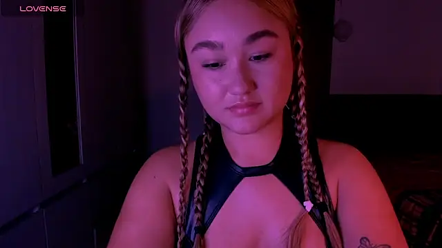 Samantha ConnorX online show from June 2026 09:01:01 AM