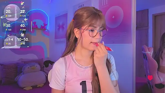 Ari Blis online show from July 2026 10:04:01 PM