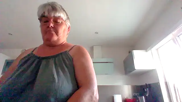 Snapshot of coquinesensuel chatting on August 2026 07:35:01 AM coquinesensuel online show from August 2026 07:35:01 AM