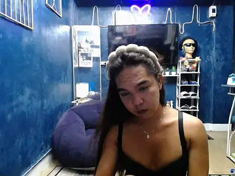 Snapshot of SexyBigButtNegs chatting on June 2026 05:26:01 PM SexyBigButtNegs online show from June 2026 05:26:01 PM