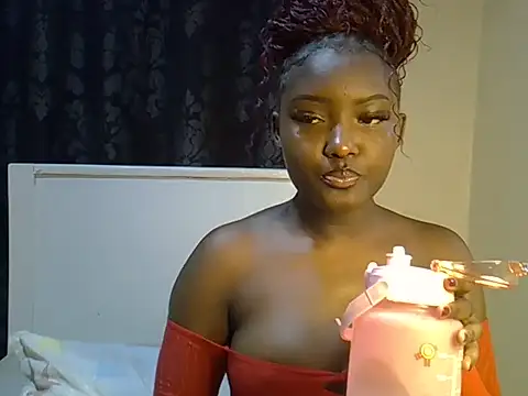 Ebonybarbieeee online show from July 2026 04:31:01 PM