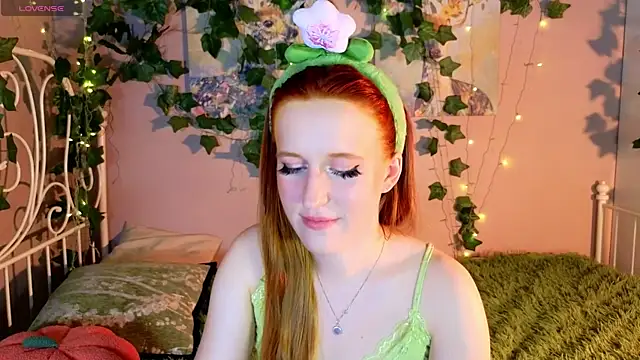 Snapshot of Eva_Bellea chatting on July 2026 12:56:02 PM Eva Bellea online show from July 2026 12:56:02 PM