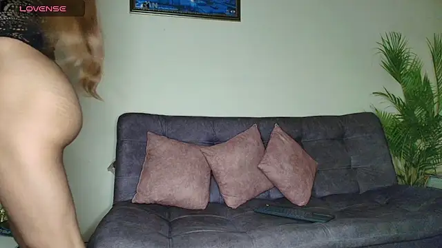 Snapshot of _saray_m chatting on June 2026 01:40:01 AM saray m online show from June 2026 01:40:01 AM