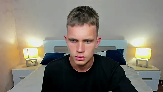 m0neyken online show from June 2026 01:37:01 AM