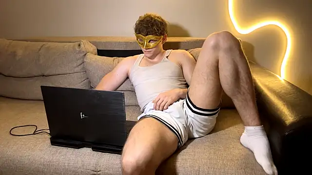 Snapshot of deniel_horny chatting on June 2026 05:37:01 PM deniel horny online show from June 2026 05:37:01 PM
