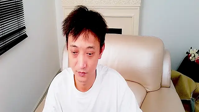 Snapshot of GJ-01 chatting on July 2026 03:05:02 PM GJ-01 online show from July 2026 03:05:02 PM