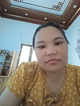 Snapshot of Holy-mi chatting on July 2026 05:22:02 AM Holy-mi online show from July 2026 05:22:02 AM