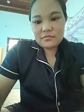 Snapshot of Holy-mi chatting on July 2026 06:05:01 AM Holy-mi online show from July 2026 06:05:01 AM