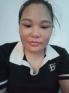 Snapshot of Holy-mi chatting on July 2026 05:53:01 AM Holy-mi online show from July 2026 05:53:01 AM