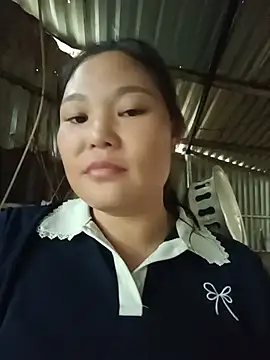 Snapshot of Holy-mi chatting on July 2026 04:21:01 AM Holy-mi online show from July 2026 04:21:01 AM
