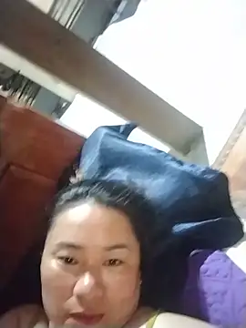 Snapshot of Lily_Trinh chatting on June 2026 04:26:02 PM Lily Trinh online show from June 2026 04:26:02 PM