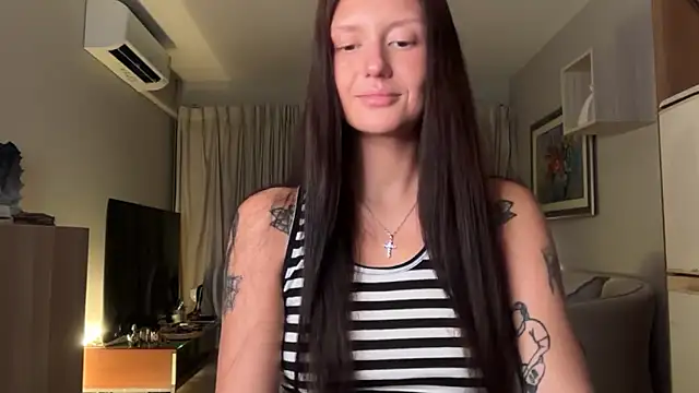 Snapshot of katiecatt chatting on June 2026 04:32:01 PM katiecatt online show from June 2026 04:32:01 PM