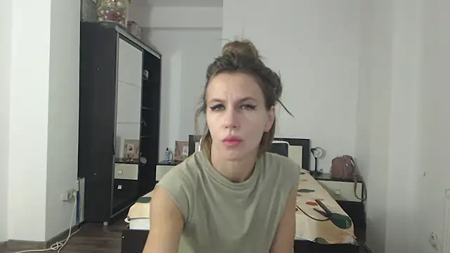 DedeSibel online show from January 2025 11:37:02 AM