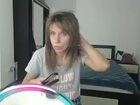 DedeSibel online show from February 2025 05:43:02 AM