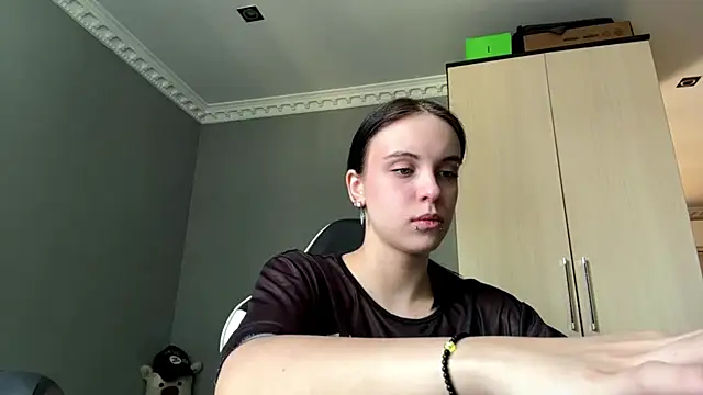 martinienjoyer online show from July 2026 07:44:01 AM