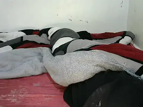 Qcmadonna online show from July 2026 12:12:01 PM