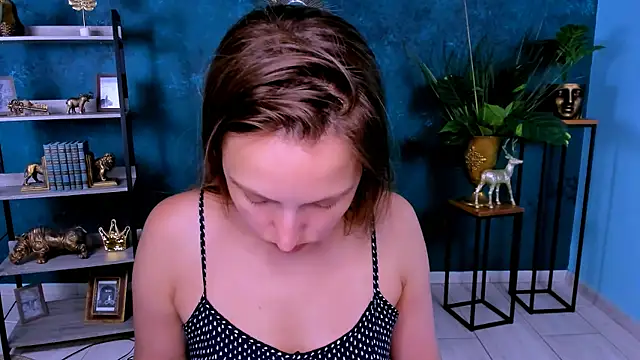Snapshot of ErinWise chatting on July 2026 08:31:02 AM ErinWise online show from July 2026 08:31:02 AM