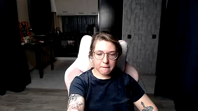 Reginasmilee online show from September 2025 01:16:01 AM