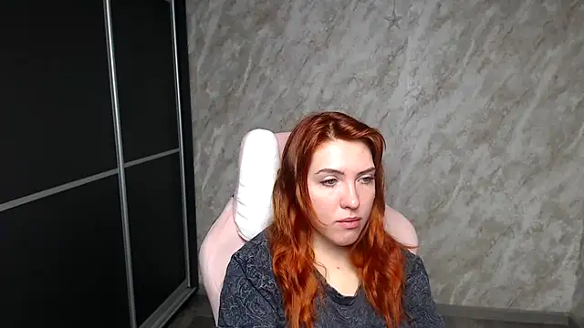 Reginasmilee online show from January 2026 12:58:01 AM