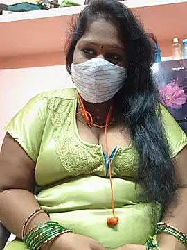 Snapshot of yalini1431 chatting on July 2026 09:30:01 PM yalini1431 online show from July 2026 09:30:01 PM