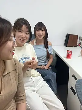 YY-1-1-1 online show from June 2026 07:07:01 AM