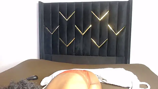 Snapshot of EbonyPoisonCunt chatting on July 2026 06:42:02 AM EbonyPoisonCunt online show from July 2026 06:42:02 AM