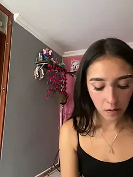 Snapshot of NickiCute_ chatting on July 2026 09:32:02 PM NickiCute online show from July 2026 09:32:02 PM