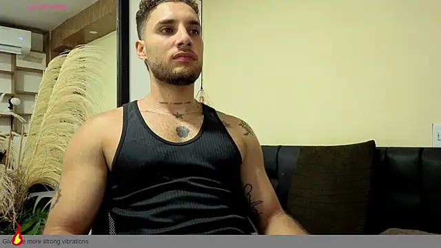 Snapshot of Kiing_001 chatting on August 2026 07:45:02 PM Kiing 001 online show from August 2026 07:45:02 PM