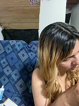 Snapshot of Asly- chatting on July 2026 06:47:01 PM Asly- online show from July 2026 06:47:01 PM