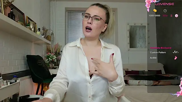 BeautyeyesLovely online show from October 2025 01:58:01 PM