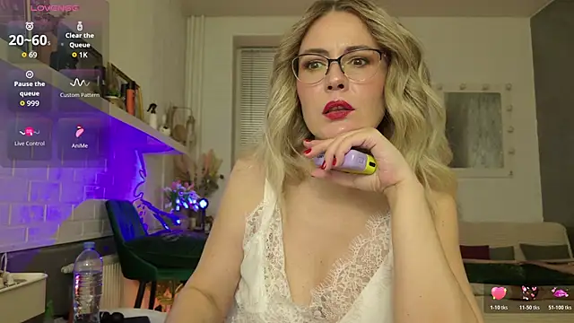 Snapshot of BeautyeyesLovely chatting on March 2026 04:22:02 PM BeautyeyesLovely online show from March 2026 04:22:02 PM