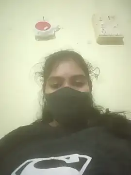 Cute-girlyy online show from July 2026 09:33:02 AM