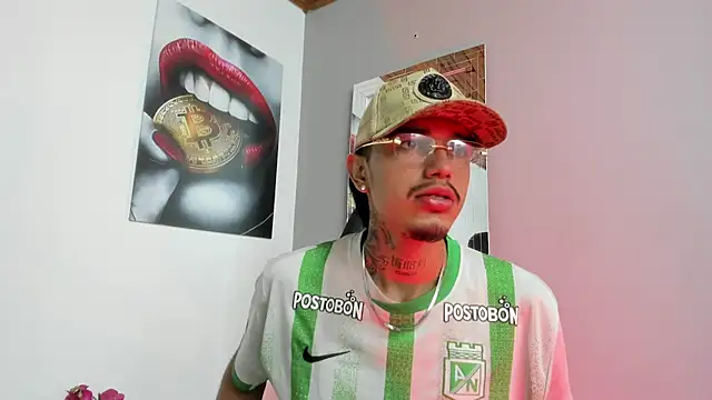 TAYSON RIGGSX online show from July 2026 12:22:02 PM