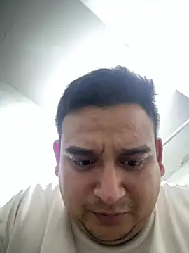 Snapshot of Gian98luck chatting on July 2026 07:24:02 AM Gian98luck online show from July 2026 07:24:02 AM