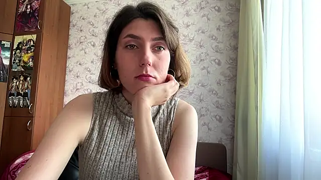 Snapshot of GinnyDrews chatting on July 2026 07:39:01 AM GinnyDrews online show from July 2026 07:39:01 AM