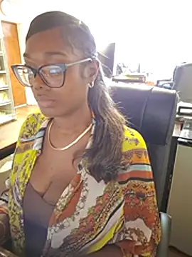 Snapshot of Hottiechocolatier chatting on July 2026 07:46:01 PM Hottiechocolatier online show from July 2026 07:46:01 PM