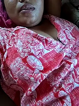 Snapshot of Strip-girl chatting on July 2026 09:37:02 AM Strip-girl online show from July 2026 09:37:02 AM