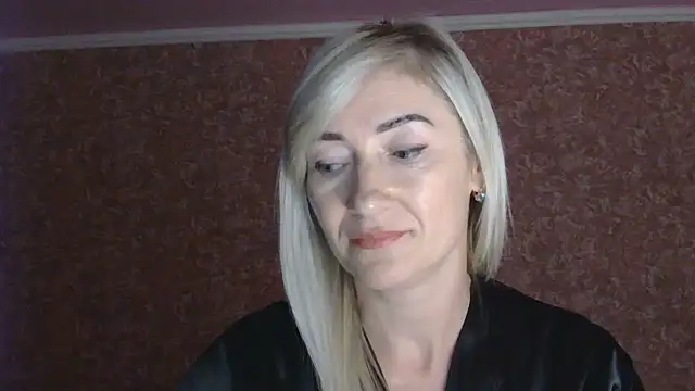 moonlightAnna online show from July 2026 09:30:01 PM