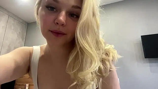 EvelynStars online show from July 2026 03:34:02 PM