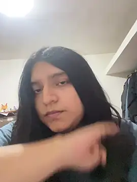 Snapshot of petitelatino chatting on July 2026 06:08:02 AM petitelatino online show from July 2026 06:08:02 AM