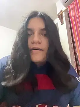 Snapshot of petitelatino chatting on July 2026 05:10:02 AM petitelatino online show from July 2026 05:10:02 AM