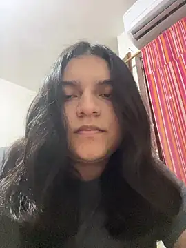 Snapshot of petitelatino chatting on July 2026 05:01:01 AM petitelatino online show from July 2026 05:01:01 AM