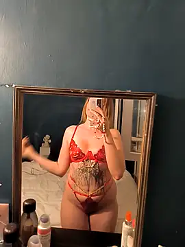 Snapshot of Hannah2708 chatting on July 2026 02:07:01 AM Hannah2708 online show from July 2026 02:07:01 AM