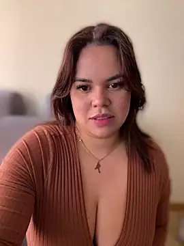 AliceStarshine online show from March 2025 01:15:01 PM