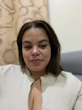 AliceStarshine online show from March 2025 02:50:01 AM