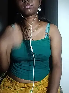 Snapshot of Monika-Beauty chatting on July 2026 06:39:01 PM Monika-Beauty online show from July 2026 06:39:01 PM