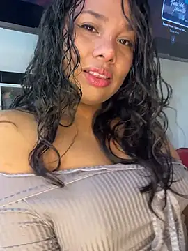 Rashell1 Queen online show from July 2026 01:15:02 PM