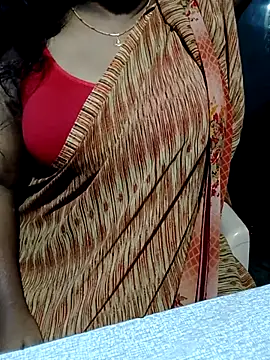 Snapshot of Anu_curvy chatting on July 2026 06:50:01 PM Anu curvy online show from July 2026 06:50:01 PM